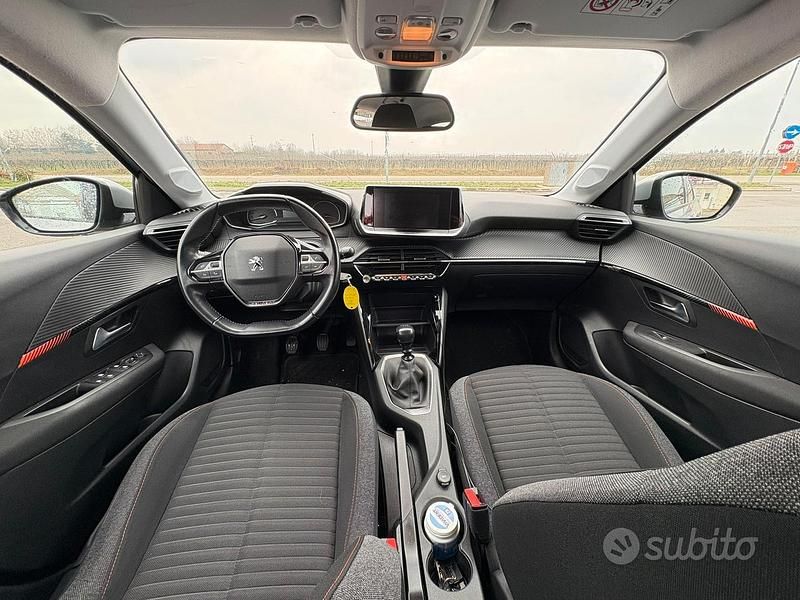 Usata Peugeot 208 Active 101 CV (74 kW) 2020 Grigio Utilitaria