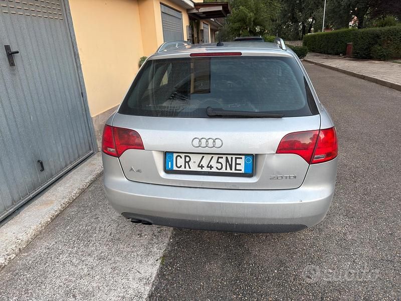 Usata Audi A4 140 CV (102 kW) 2005 Grigio Station wagon