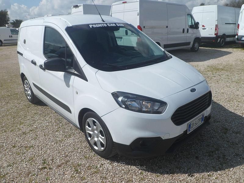 Usado Ford Transit 75 CV (55 kW) 2021 Blanco Van