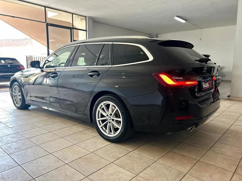Usata BMW 318 Comfort Edition 150 CV (110 kW) 2023 Nero Station wagon