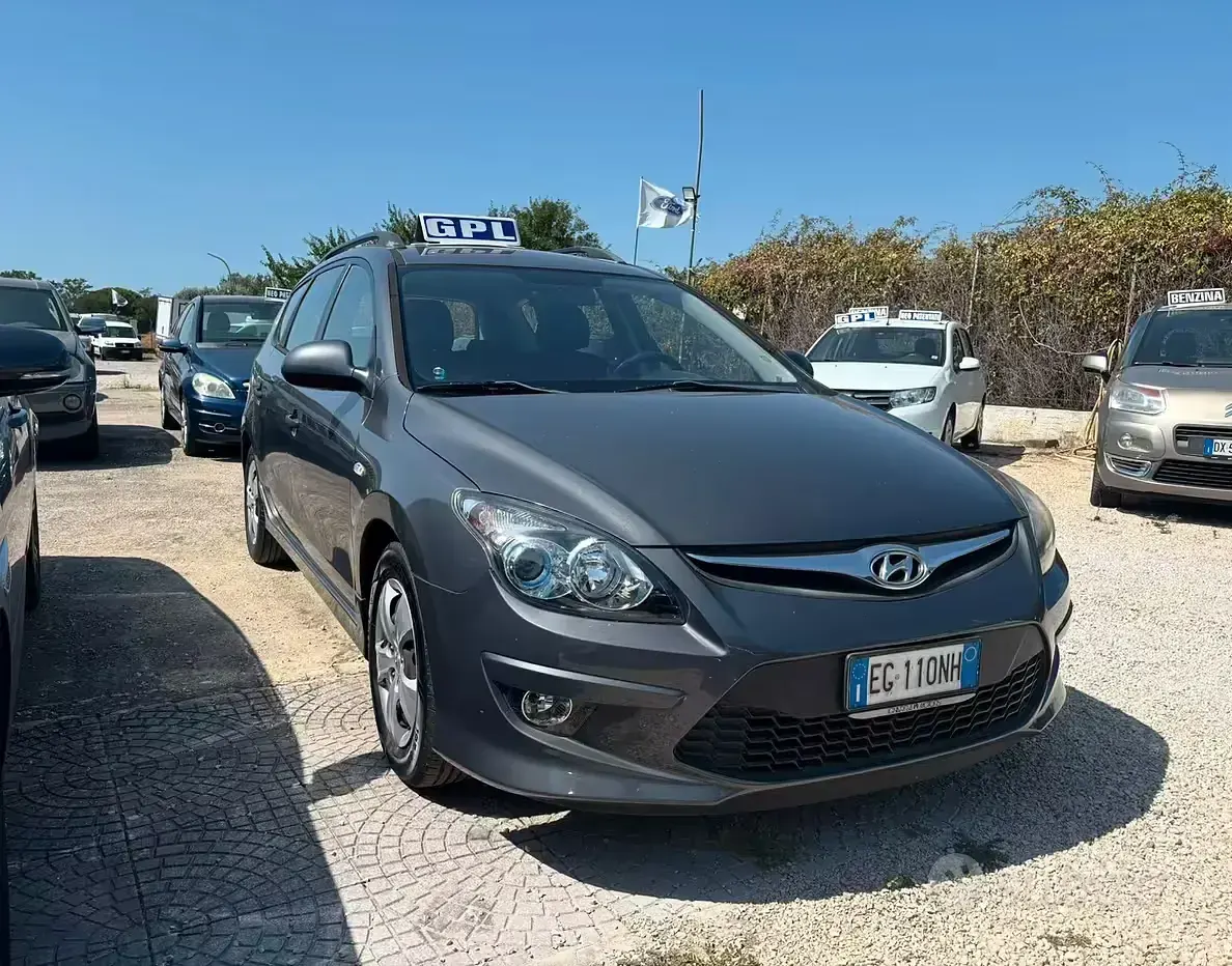Usata Hyundai i30 109 CV (80 kW) 2011 Nero Station wagon