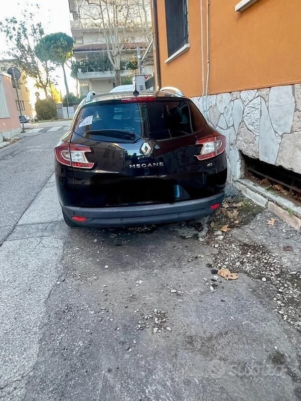 Usata Renault Mégane III 95 CV (69 kW) 2016 Nero Station wagon