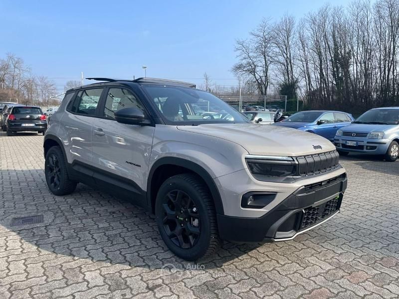 Nuova Jeep Avenger 136 CV (100 kW) 2025 Gray SUV