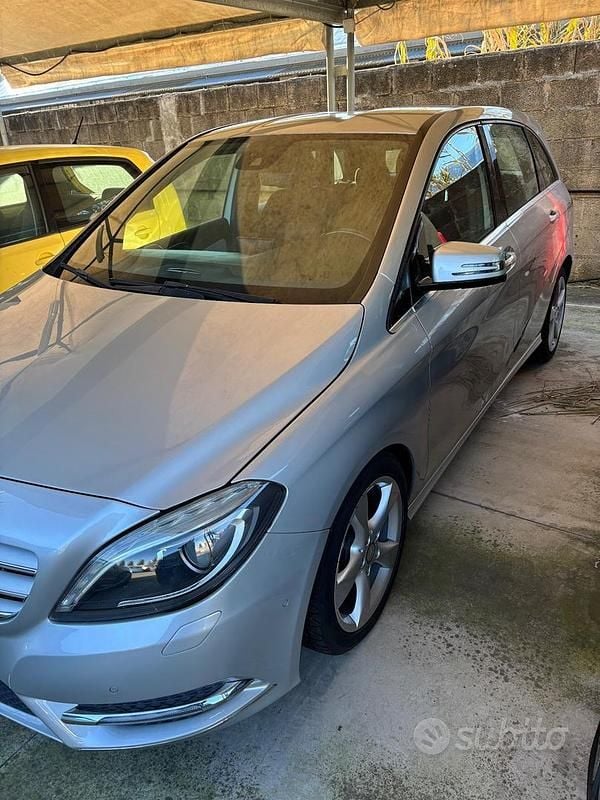 Usata Mercedes B180 Executive 136 CV (100 kW) 2013 Grigio Monovolume