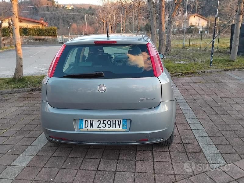 Usata Fiat Grande Punto 78 CV (57 kW) 2009 Utilitaria