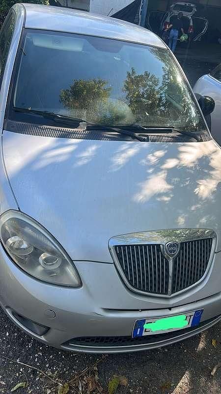 Usata Lancia Ypsilon Silver 69 CV (50 kW) 2011 Utilitaria
