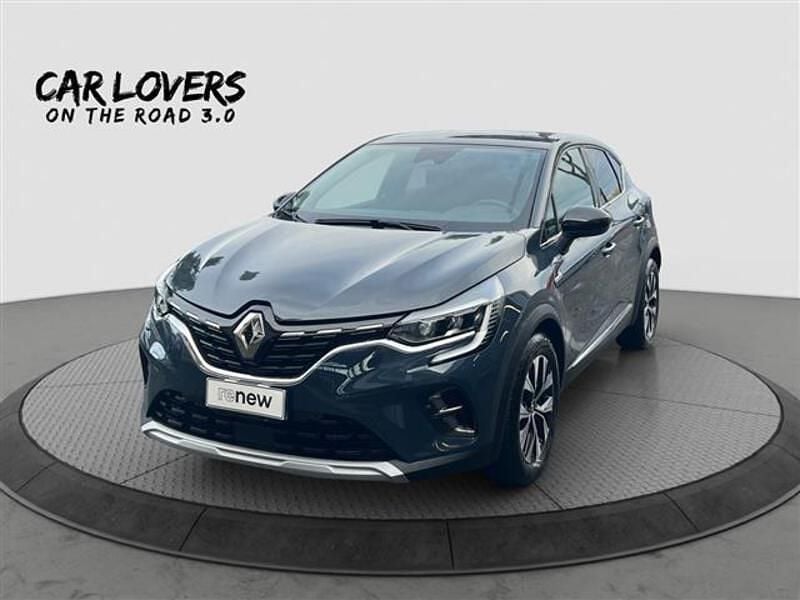 Usata Renault Captur Techno 145 CV (106 kW) 2023 Blu scuro SUV