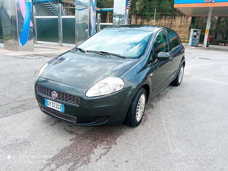 Usata Fiat Grande Punto 2009 Grigio Utilitaria