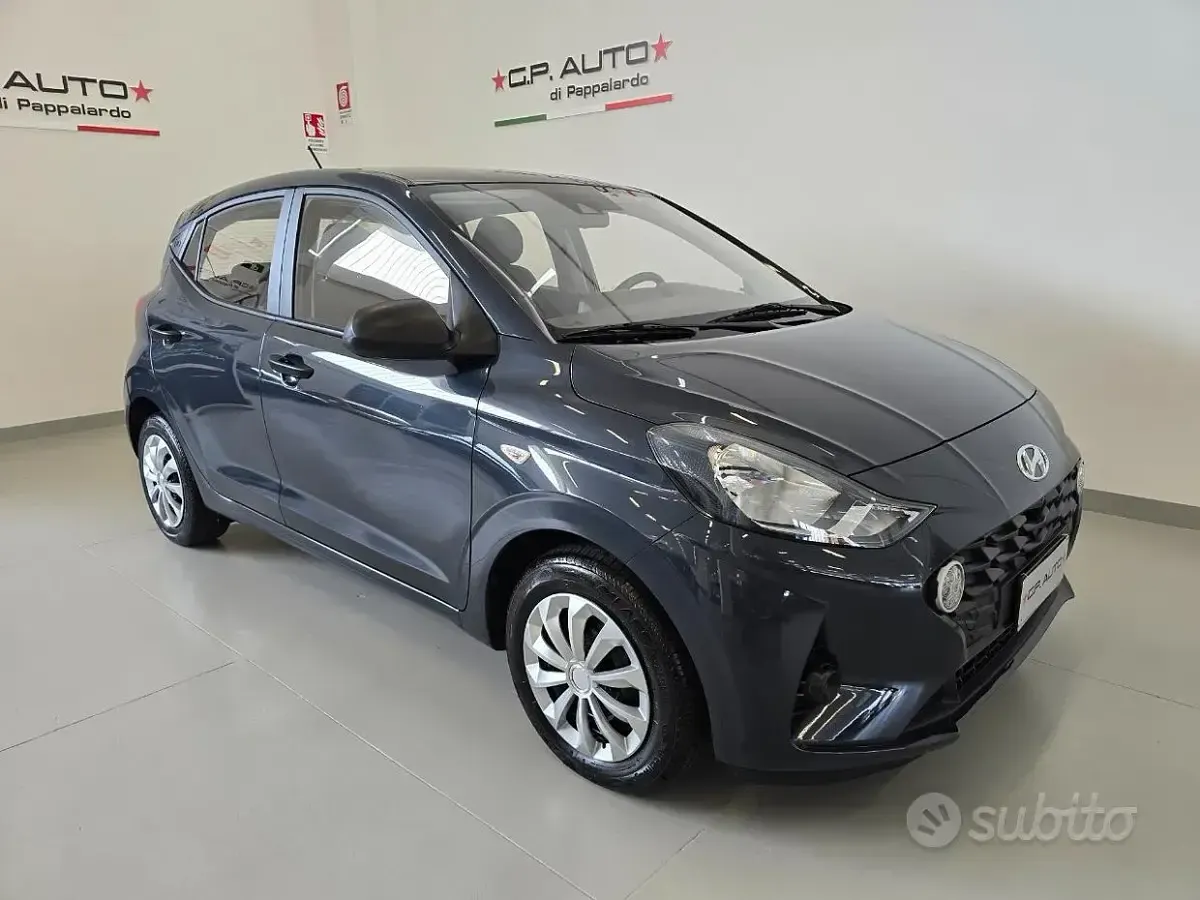 Usata Hyundai i10 Advanced 67 CV (49 kW) 2022 Grigio Utilitaria