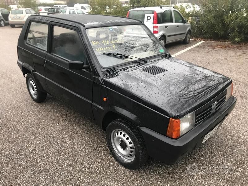 Usata Fiat Panda Young 54 CV (39 kW) 1999 Nero Berlina
