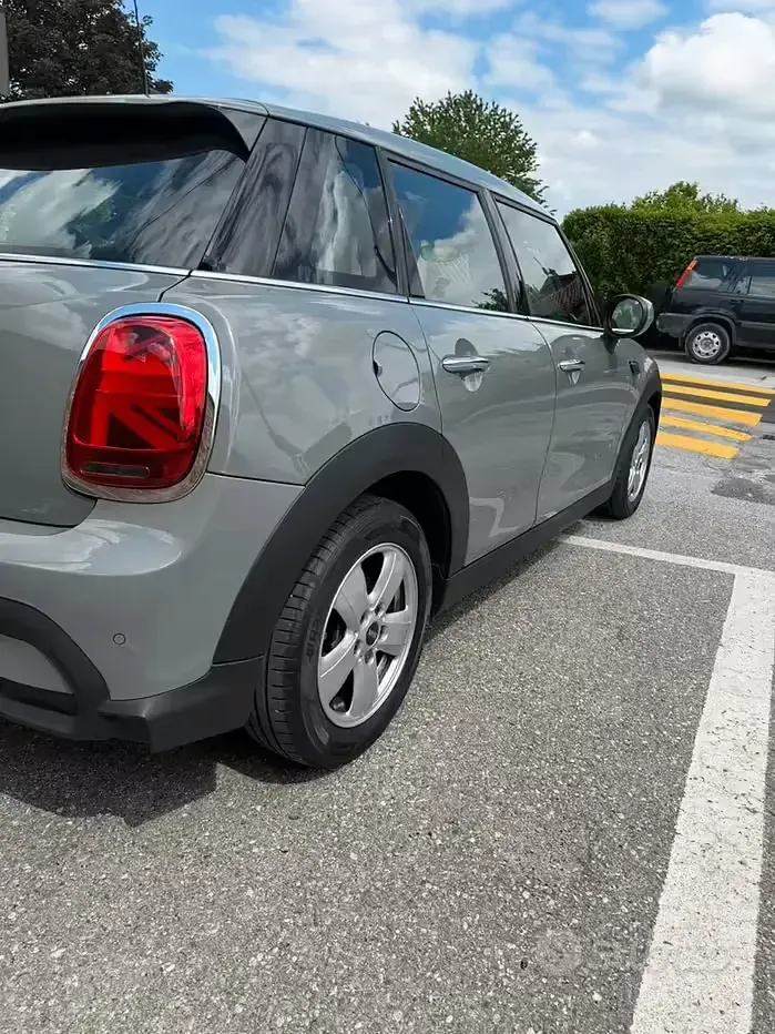 Usata Mini One Clubman 136 CV (100 kW) 2021 Grigio Station wagon