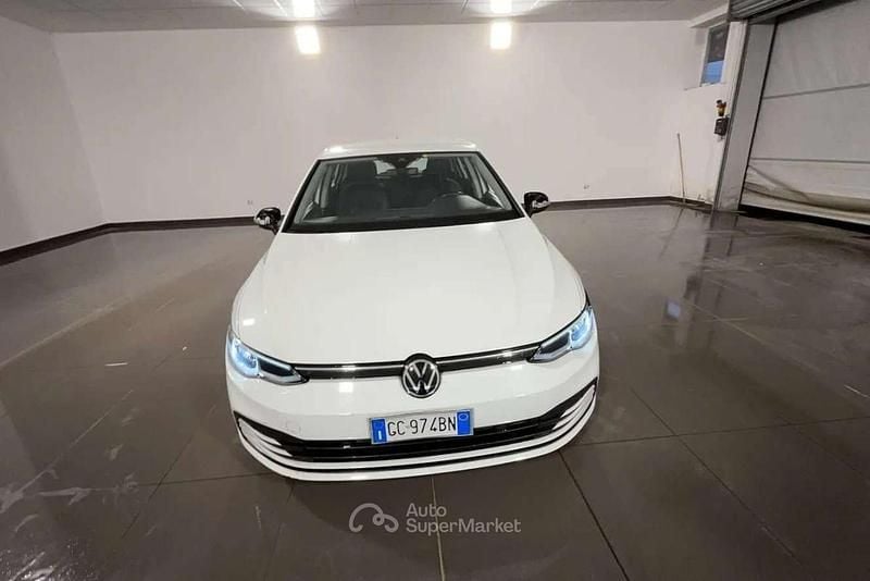 Usata VW Golf VIII Life 117 CV (86 kW) 2020 Bianco Berlina