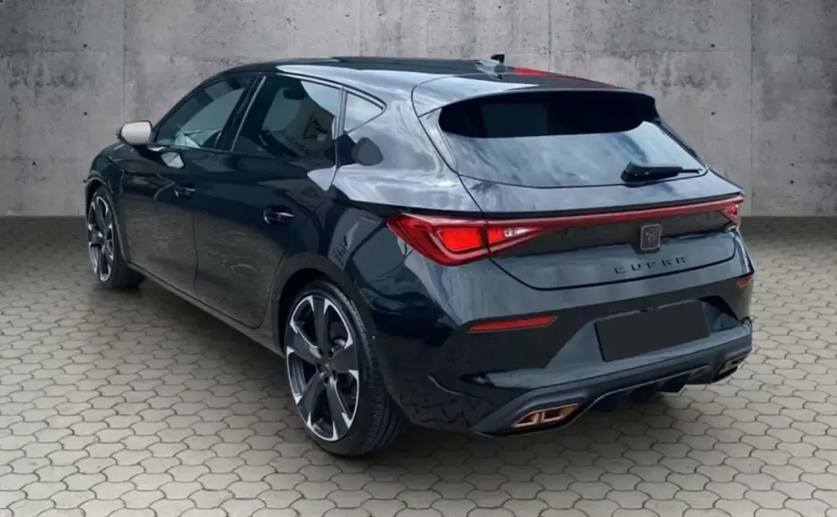 Usata Cupra Leon 245 CV (180 kW) 2022 Nero Monovolume