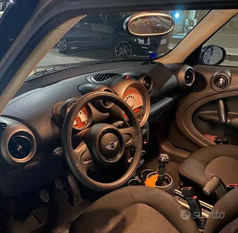 Usata Mini Countryman 90 CV (66 kW) 2011 Marrone SUV