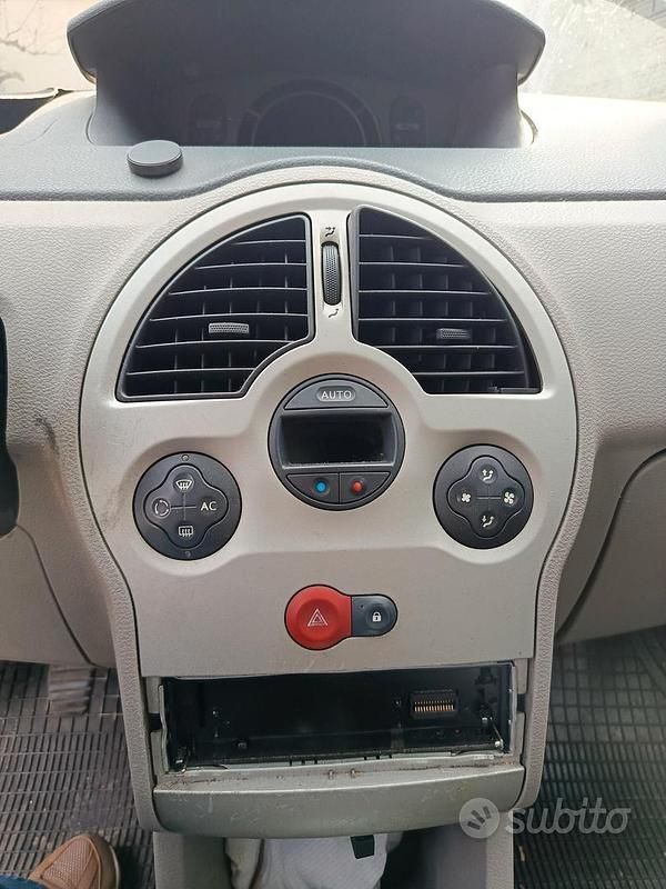 Usata Renault Modus 2005 Monovolume