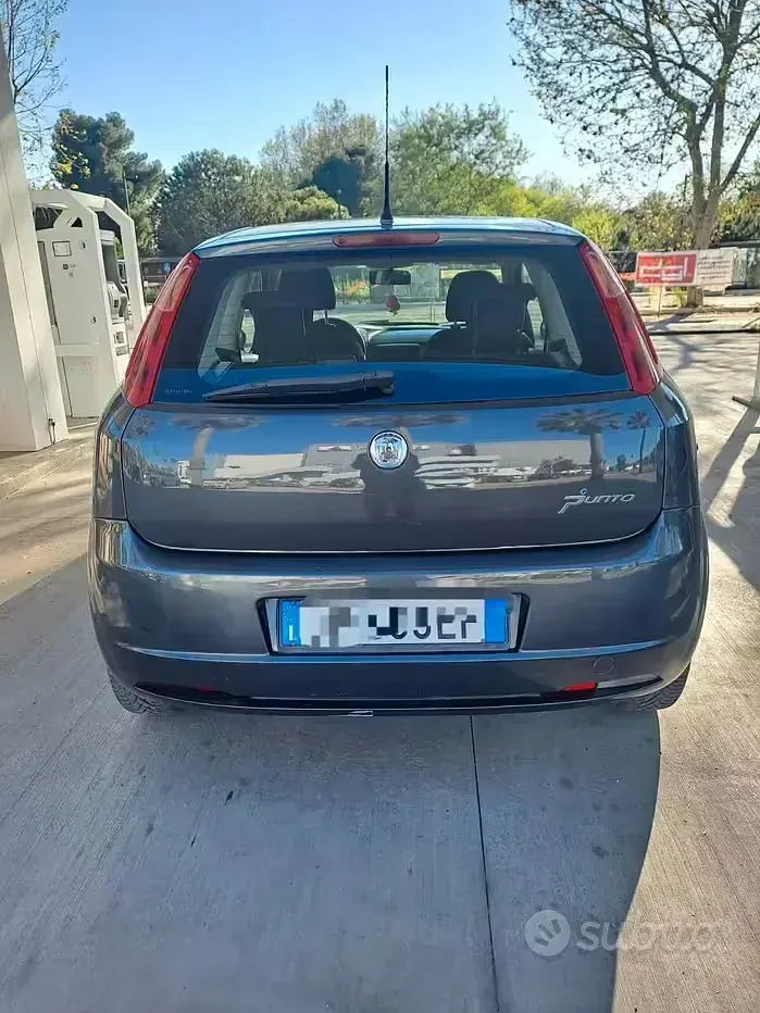 Usata Fiat Grande Punto 65 CV (47 kW) 2009 Grigio Utilitaria