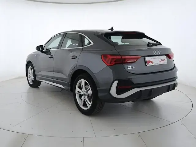 Usata Audi Q3 Sportback S-Line 150 CV (110 kW) 2021 Grigio daytona perlato SUV