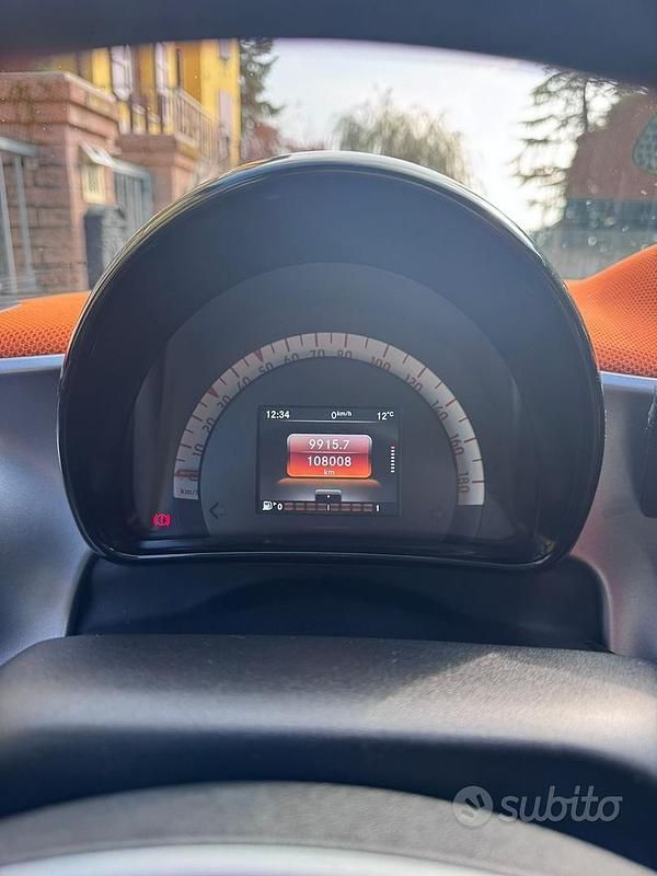 Usata Smart ForFour Passion 71 CV (52 kW) 2016 Rosso Utilitaria