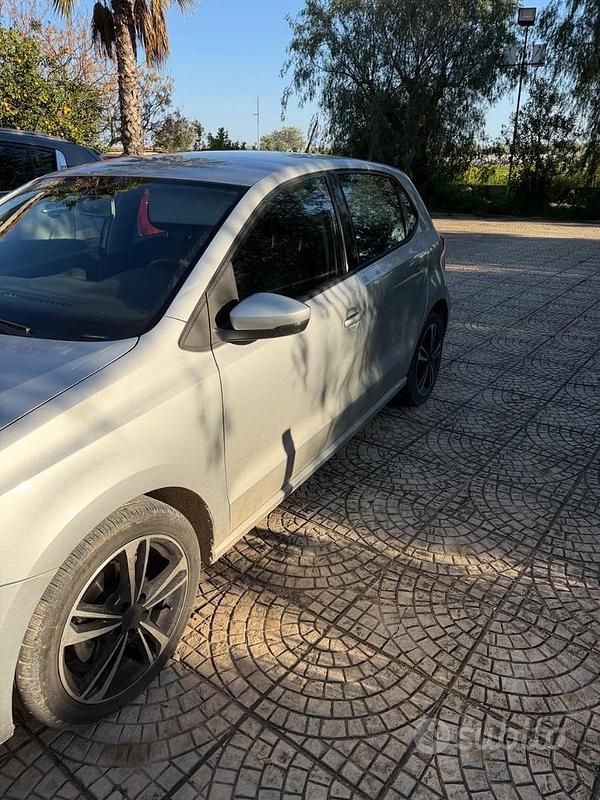 Usata VW Polo 70 CV (51 kW) 2012 Grigio Utilitaria