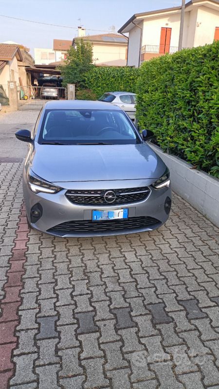Usata Opel Corsa Elegance 102 CV (75 kW) 2021 Grigio Utilitaria