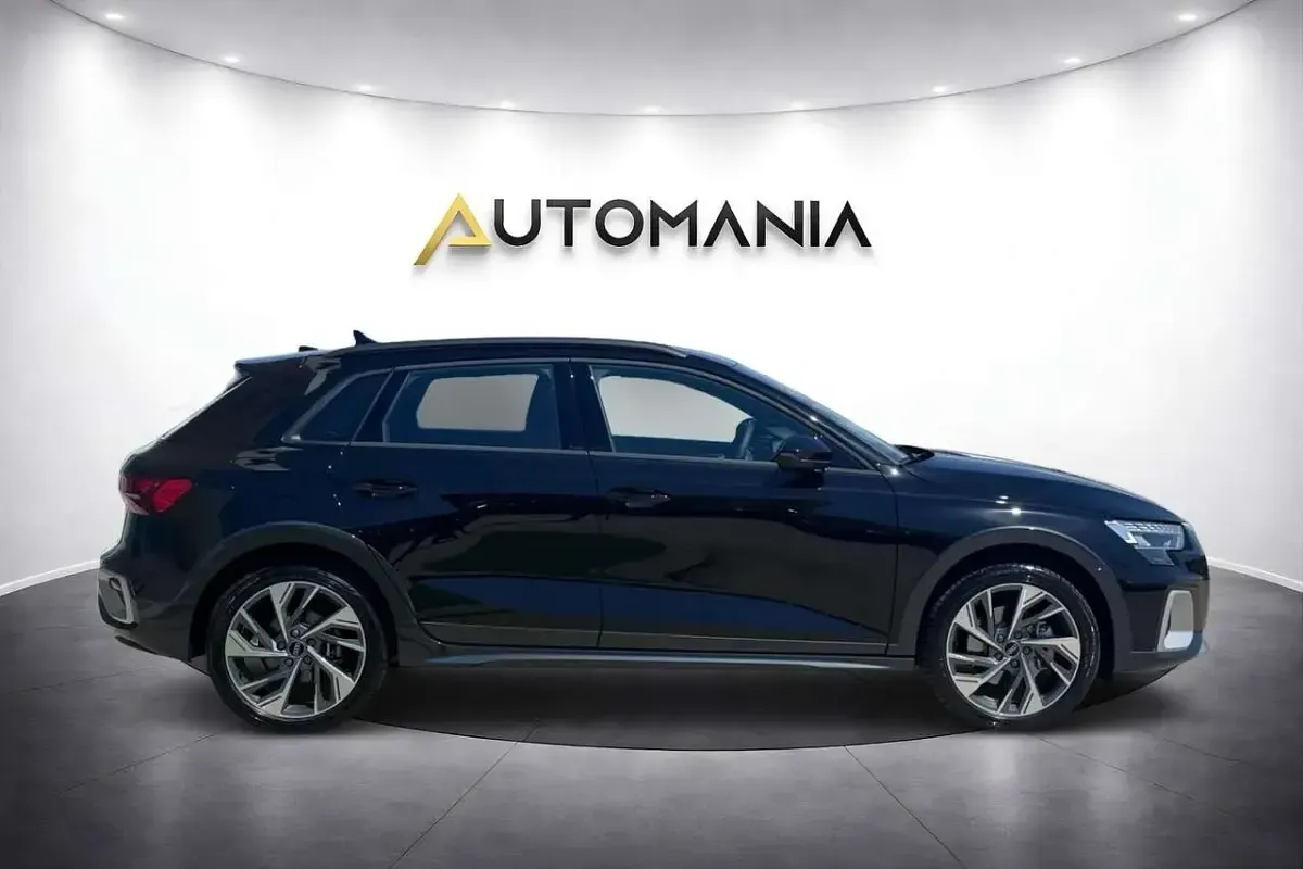 Nuova Audi A3 S-Line 150 CV (110 kW) 2026 Nero Berlina