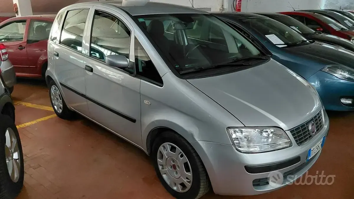 Usata Fiat Idea 80 CV (58 kW) 2008 Grigio Monovolume