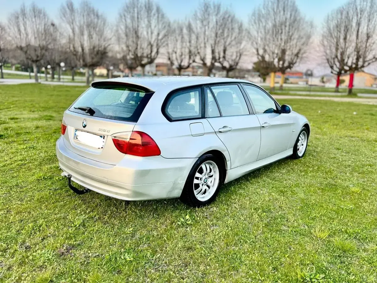 Usata BMW 318 M Sport 122 CV (89 kW) 2007 Argento Station wagon