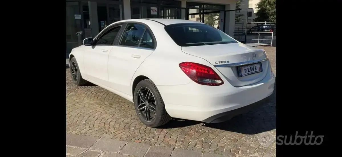 Usata Mercedes C180 AMG Edition 1 156 CV (114 kW) 2017 Bianco Berlina