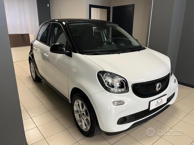 Usata Smart ForFour Passion 71 CV (52 kW) 2019 Bianco Utilitaria