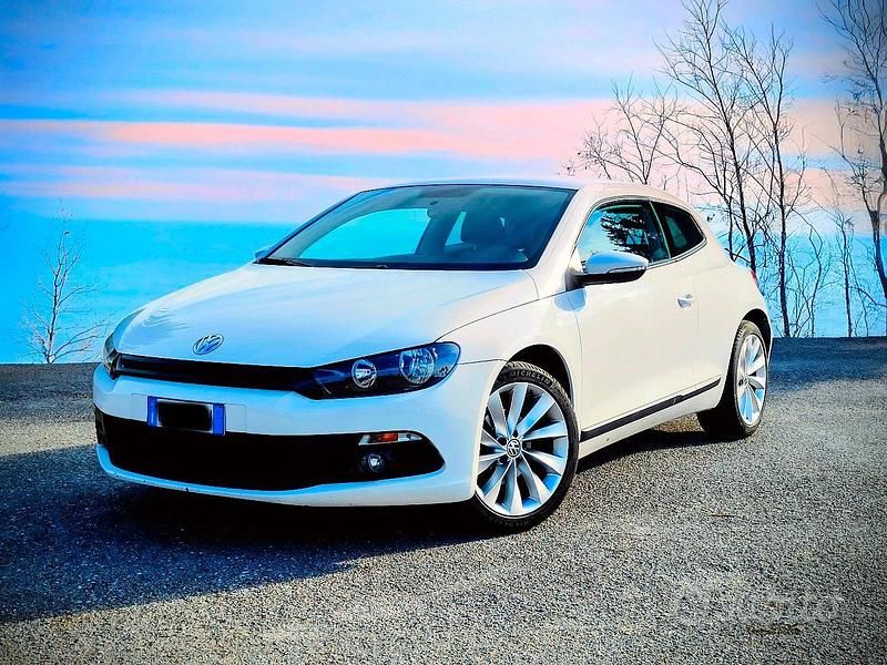 Bianco Usata 2009 VW Scirocco Coupé | 8000 € (Buon prezzo) - Immagine 1/4
