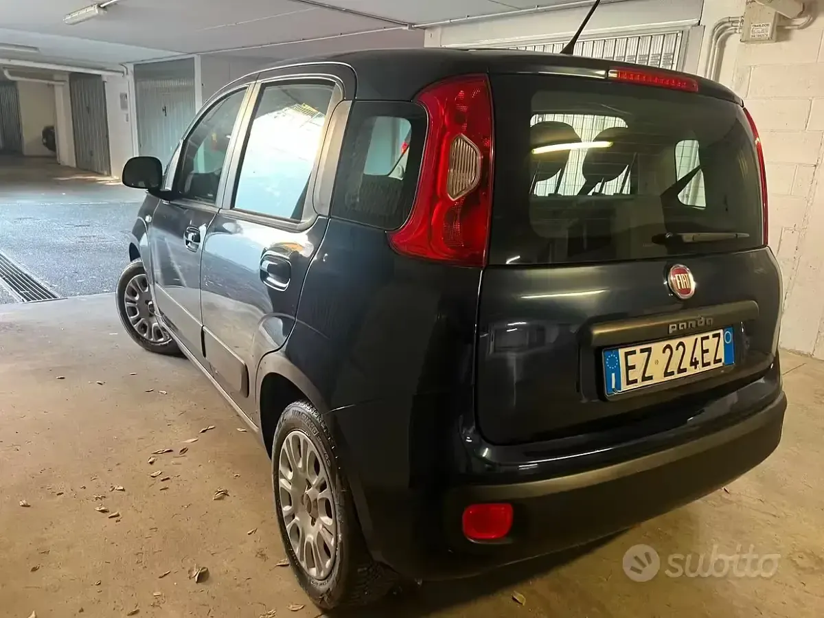 Usata Fiat Panda 69 CV (50 kW) 2015 Bluazzurro Utilitaria