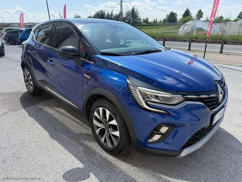 Usata Renault Captur Zen 101 CV (74 kW) 2021 Blu/azzurro SUV