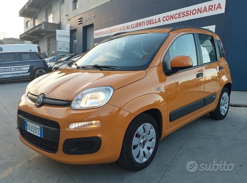 Arancione Usata 2019 Fiat Panda Lounge Tre volumi | 8900 € (Buon prezzo) - Immagine 1/4