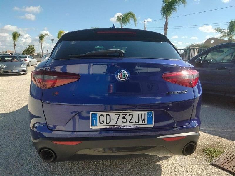 Usata Alfa Romeo Stelvio Sprint 190 CV (139 kW) 2020 Blu SUV