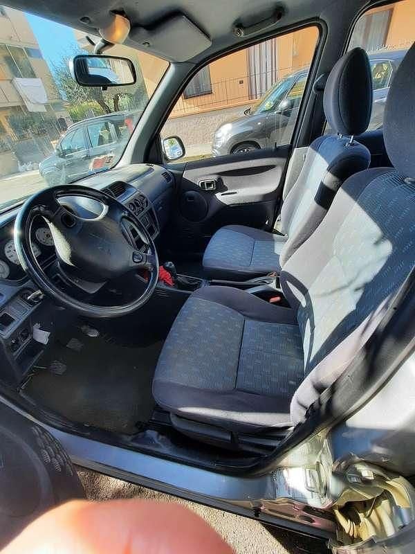 Grigio Usata 2006 Daihatsu Terios SUV | 4200 € (Super prezzo) - Immagine 1/4