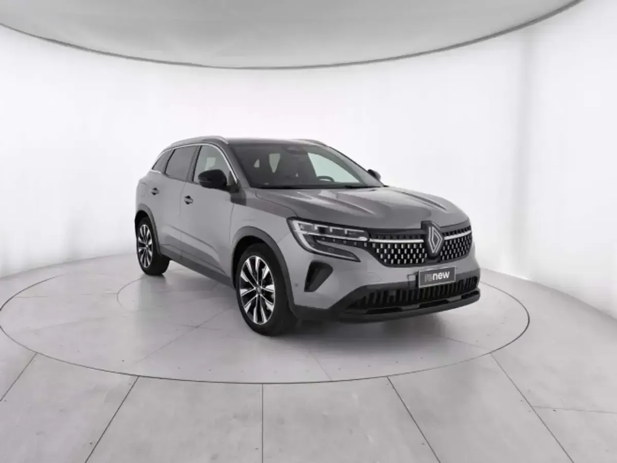Usata Renault Austral Techno 131 CV (96 kW) 2023 Grigio scisto SUV