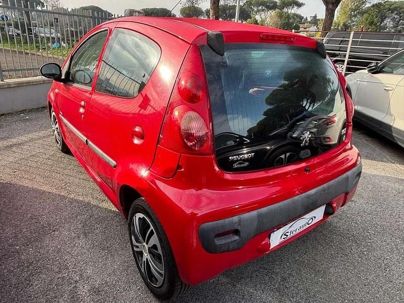 Usata Peugeot 107 68 CV (50 kW) 2010 Rosso Utilitaria