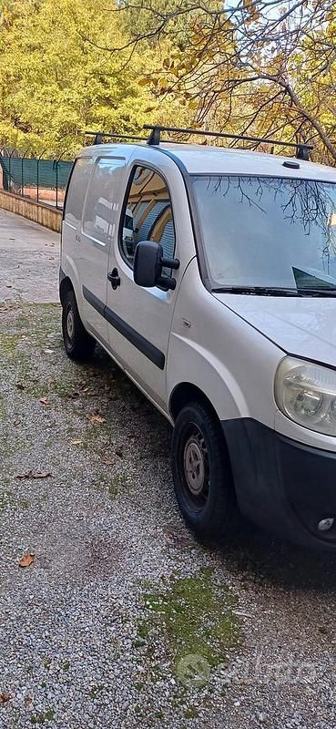 Usata Fiat Doblò 75 CV (55 kW) 2008 Monovolume