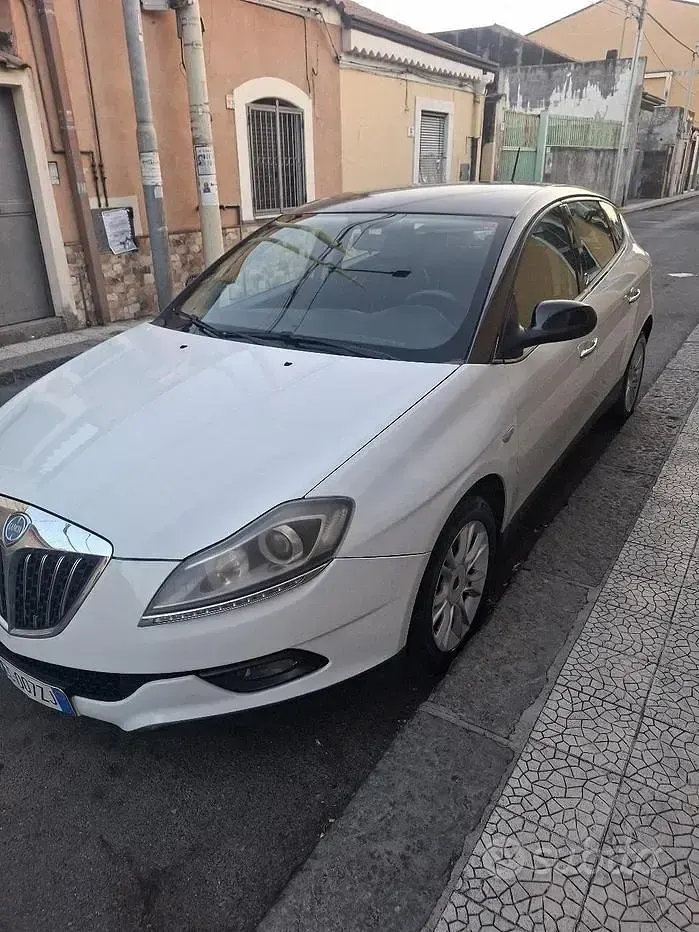Usata Lancia Delta 120 CV (88 kW) 2008 Bianco Utilitaria