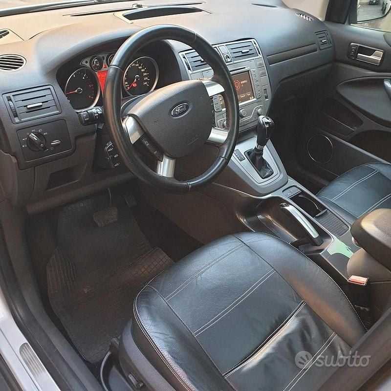 Usata Ford Kuga 163 CV (119 kW) 2011 Grigio SUV