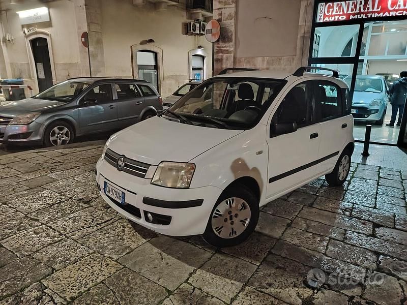 Bianco Usata 2005 Fiat Panda Dynamic Tre volumi | 3390 € (Buon prezzo) - Immagine 1/4