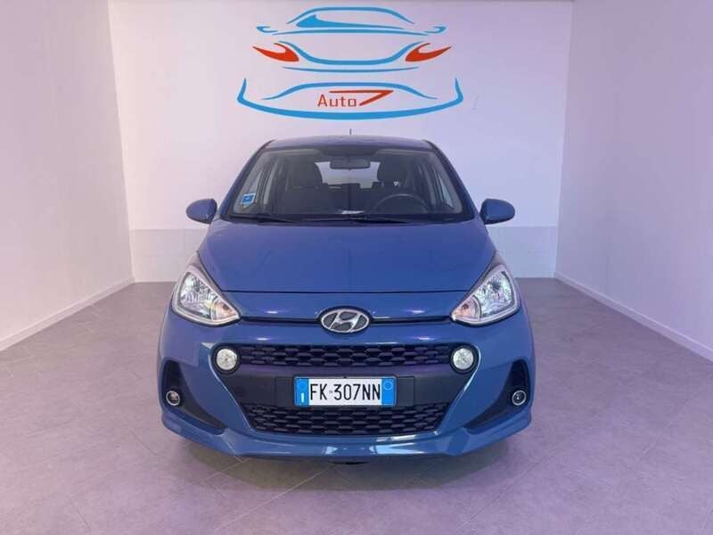 Blu Usata 2017 Hyundai i10 Due volumi | 5690 € (Super prezzo) - Immagine 1/4