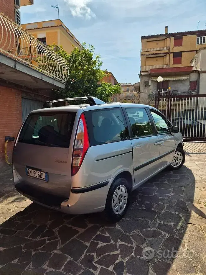 Usata Fiat Ulysse 109 CV (80 kW) 2005 Grigio Monovolume