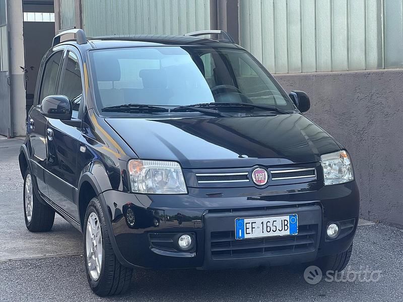 Nero Usata 2010 Fiat Panda Climbing Tre volumi | 4500 € (Buon prezzo) - Immagine 1/4