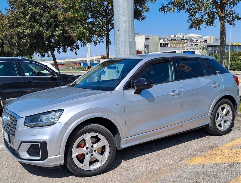 Usata Audi Q2 Sport 116 CV (85 kW) 2017 Grigio SUV