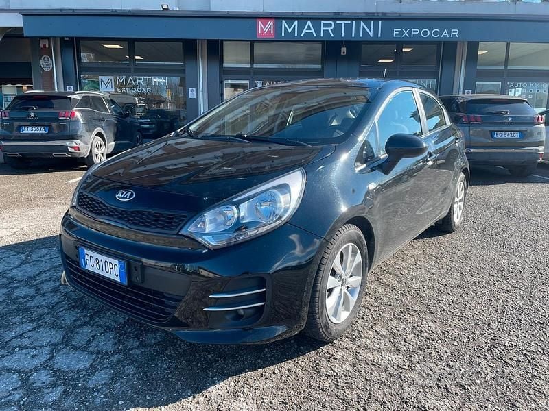Usata Kia Rio Active 75 CV (55 kW) 2017 Nero Berlina