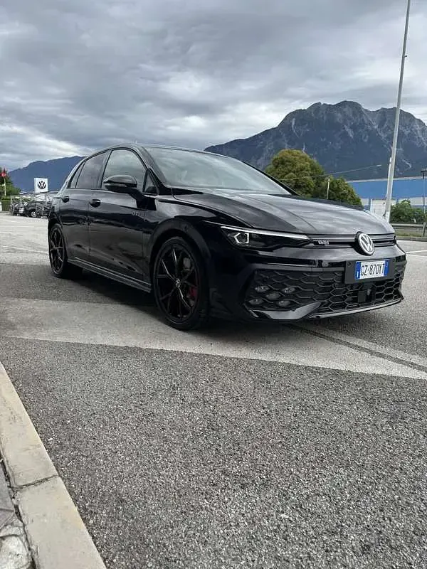 Usata VW Golf VIII GTI 265 CV (194 kW) 2025 Berlina