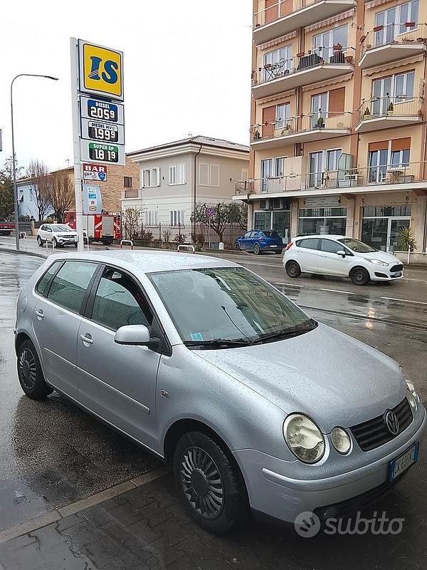 Usata VW Polo 2004 Grigio Utilitaria