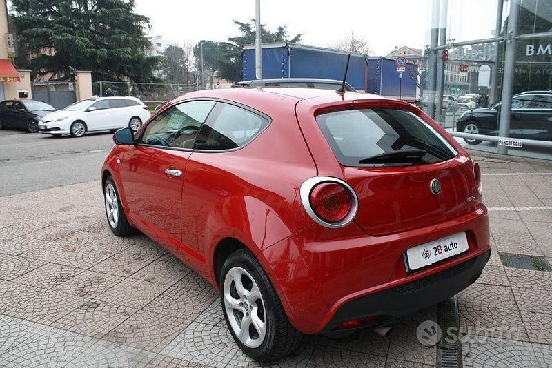 Usata Alfa Romeo MiTo 120 CV (88 kW) 2017 Rosso Utilitaria
