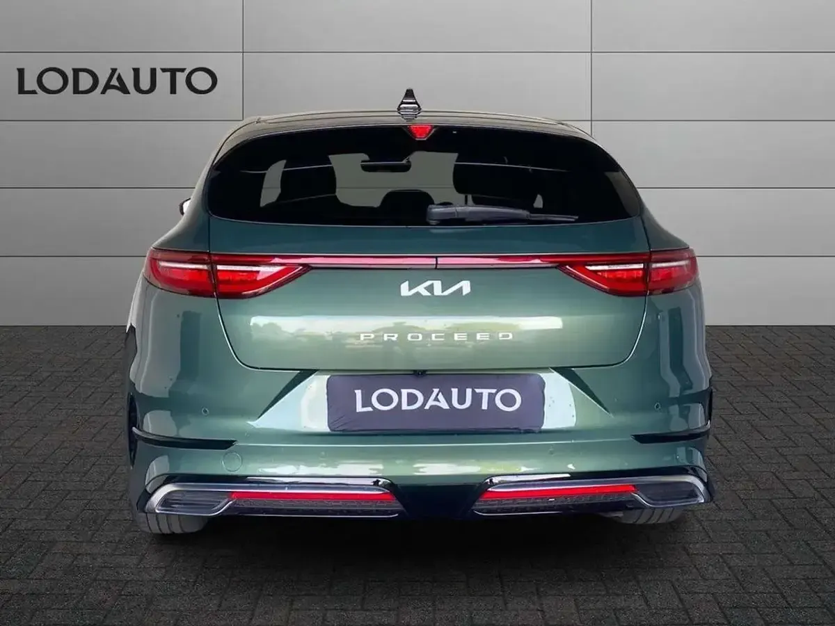 Usata Kia ProCeed GT-Line 160 CV (117 kW) 2024 Verde Station wagon